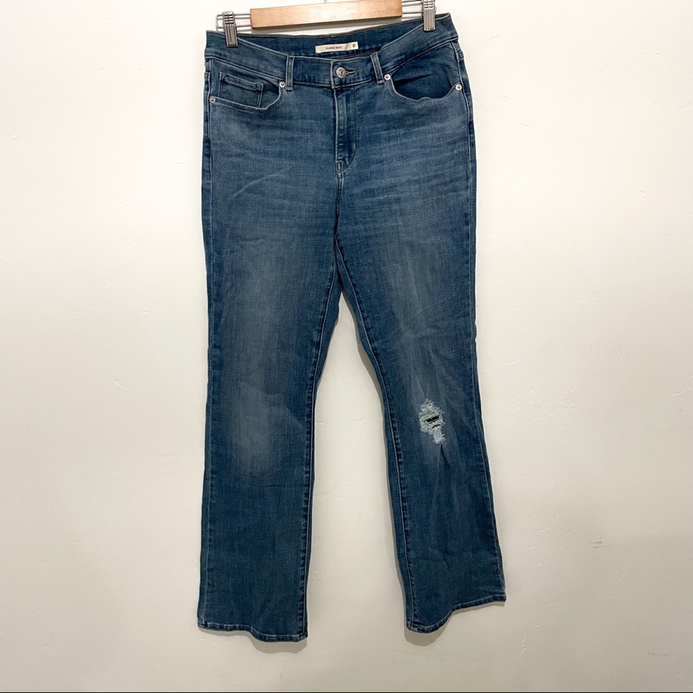 Levi’s classic Bootcut distressed jeans sz 8